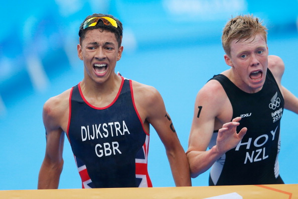 Ben Dijkstra takes triathlon gold with a photo finish victory over Daniel Hoy ©Getty Images