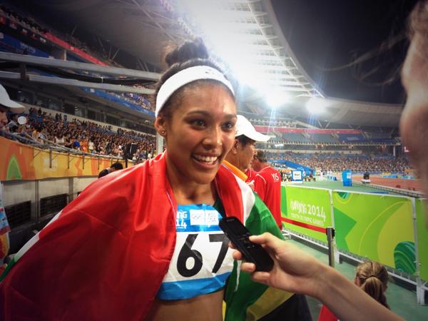 Gezelle Magerman wins gold in the 400m hurdles ©Twitter