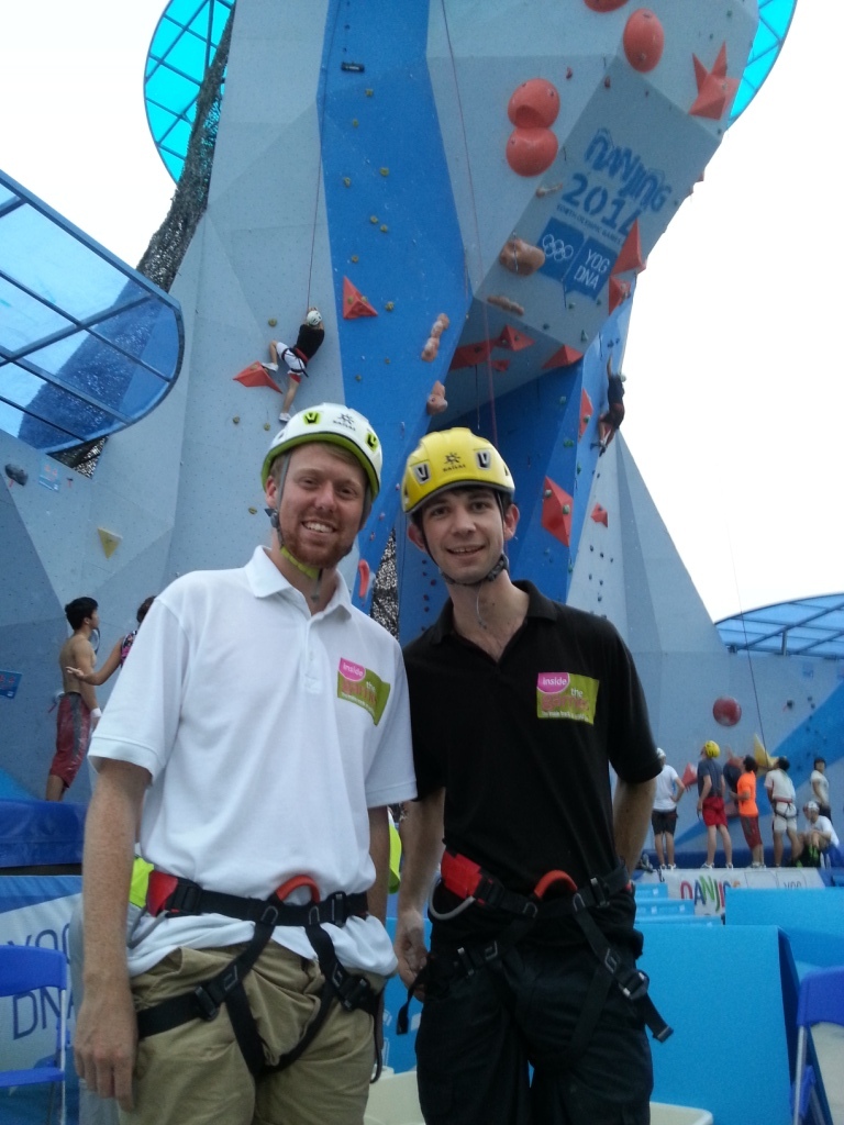 Reporters Nick Butler and Paul Osborne show Nanjing how not to climb a wall... ©ITG