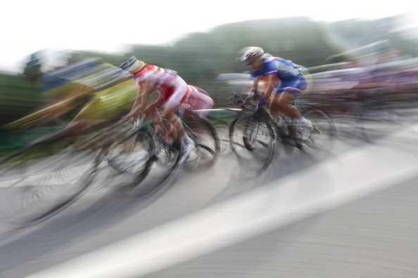 Riders in the women's team event road race were past in a flash ©Getty Images