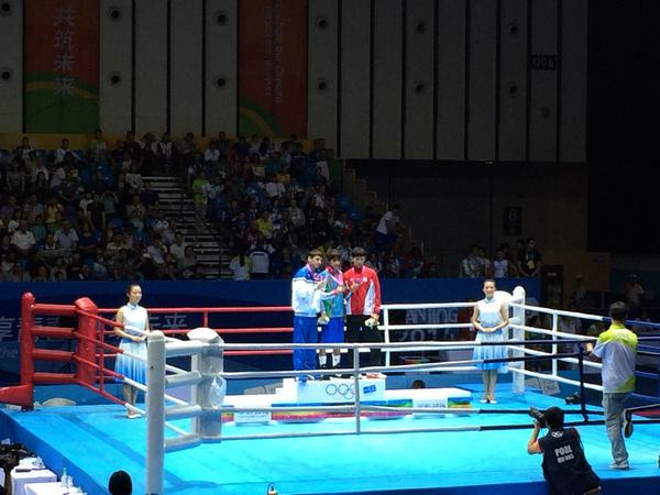 Rufat Huseynov takes gold in the men's light flyweight boxing competition ©Twitter