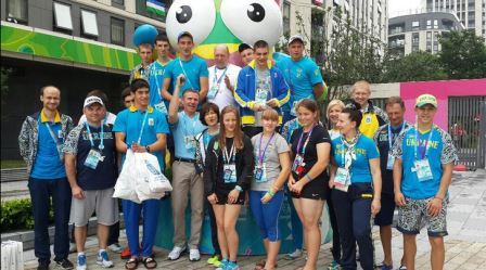 Sergey Bubka with the Ukrainian team ©Twitter
