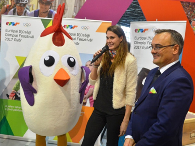 An EOC Commission met with EYOF 2017 mascot Hugoo during a visit to host city Győr ©EYOF