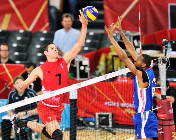 Canada came through a five set battle with Cuba to remain in contention in Pool F ©Getty Images