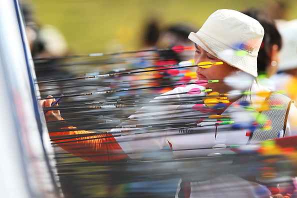 Colourful arrows aplenty in the women's 70m recurve qualification round ©AFP/Getty Images