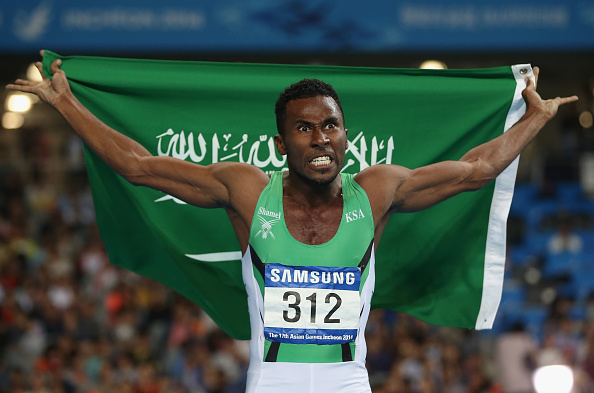 A delighted Yousef Ahmed M Masrahi following his gold ©Getty Images