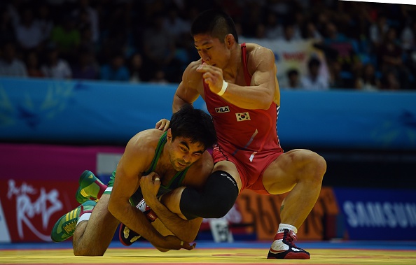 Bekzod Abdurakhmonov of Uzbekistan won on a good day for central Asian countries ©AFP/Getty Images