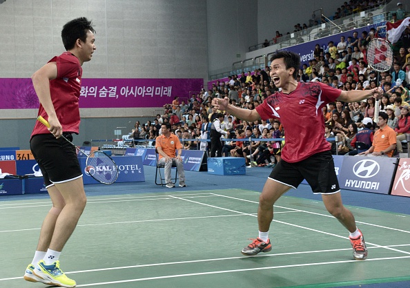 Indonesia's Mohammad Ahsan and Hendra Setiawan ruin the South Korean party with victory in the men's badminton doubles final ©AFP/Getty Images