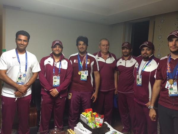 Qatar's victorious double trap shooting team with Sheikh Saoud Bin Abdulrahman Al Thani, secretary general of the Qatar Olympic Committee ©Twitter