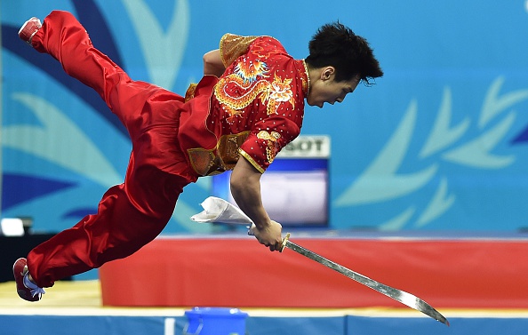 It was silver for South Korea's Lee Yong-hyun in the wushu men's daoshu and gunshu all-round event ©AFP/Getty Images
