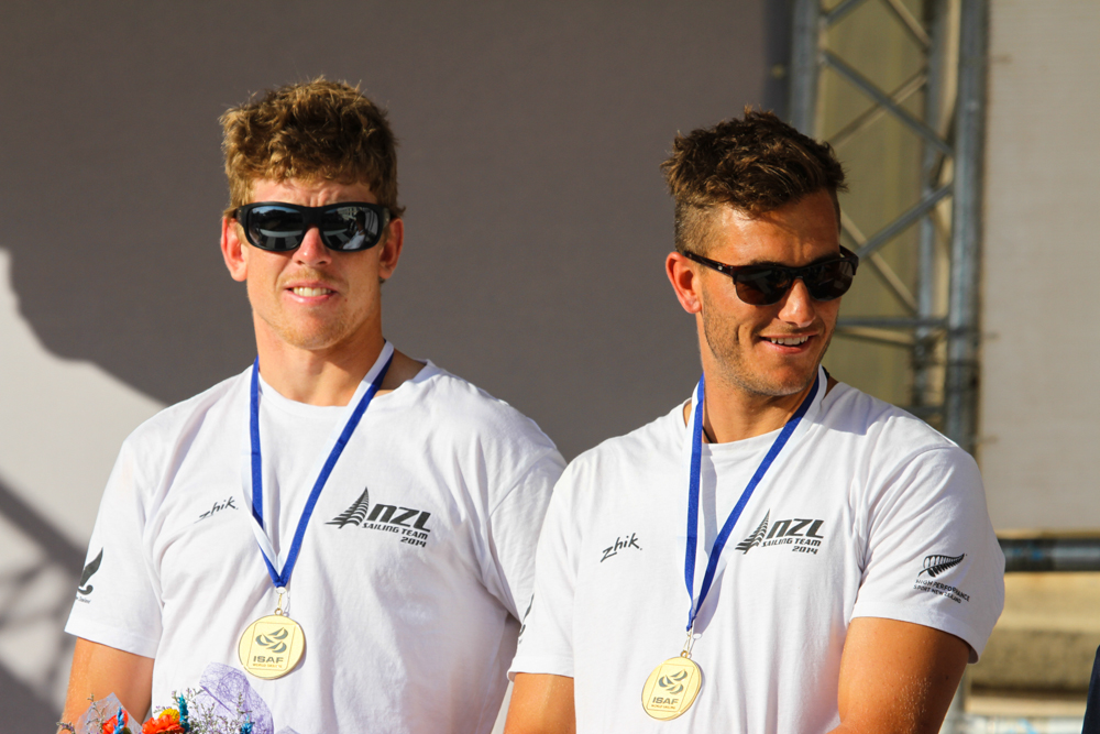 Peter Burling (left) and Blair Tuke (right) claimed gold in the 49er class ©ISAF