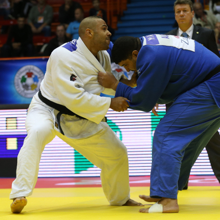 Roy Meyer secured his first Grand Prix gold medal in Zagreb as he got the better of Mohammed Amine Tayeb ©IJF