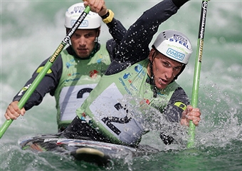 Sašo Taljat (left) and Luka Božič (right) triumphed in the men's C2 ©Getty Images
