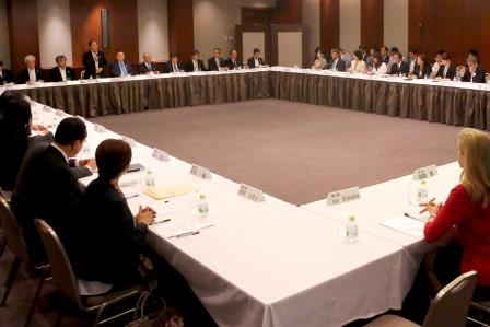 The Tokyo 2020 Media Commission meet for the first time ©Tokyo 2020/Shugo Takemi