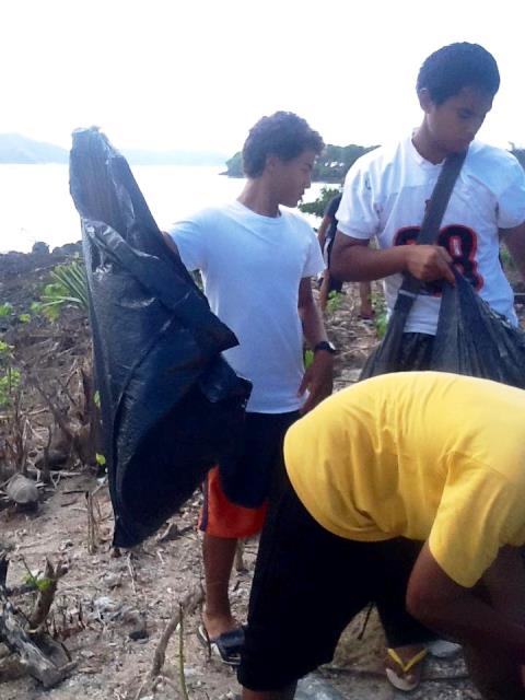 The clean-up operation took place around the Pala Lagoon lake in the Western District of American Samoa ©Facebook