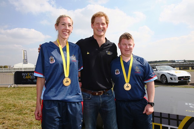 The first gold medals of the Invictus Games were won by Australians Sarah Archibald and Matthew Taxis ©Invictus Games