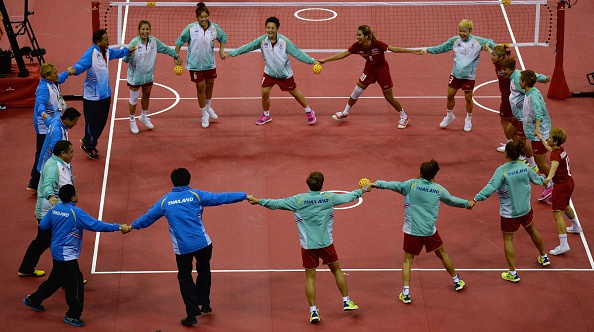 Celebrations for Thailand's women after their win over Myanmar in the sepak takraw team final ©AFP/Getty Images