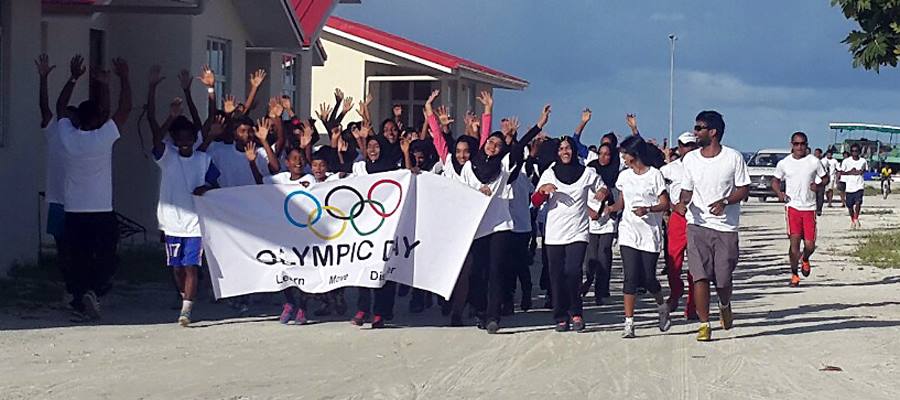 Studets took part in an Olympic Day organised by the Maldives Olympic Committee ©Maldives Olympic Committee