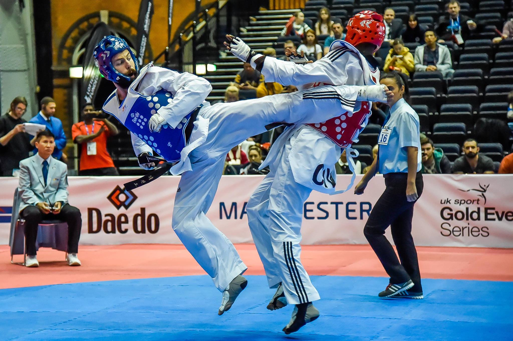 The Isle of Man's Aaron Cook produced the most exciting moment of the second day of the World Taekwondo Federation Grand Prix in Manchester when he knocked out Germany's Tahir Gulec but lost in the final to Iran's Mahdi Khodabakhshi ©WTF