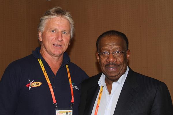 Asian Athletics Association President Dahlan Al Hamad (right), alongside Oceanic counterpart Geoff Gardner, has reiterated his desire for more inter-continental cooperation ©David Tarbotton via IAAF