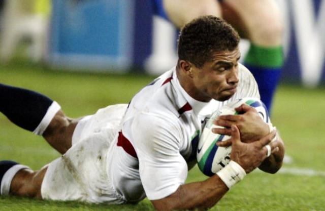 Jason Robinson crossed the line for England in the final of Rugby World Cup 2003 ©AFP/Getty Images
