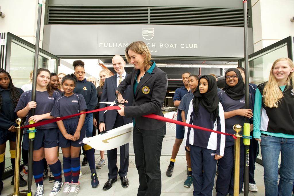 Katherine Grainger was joined at the club launch by Steve O'Connor, chief executive of Fulham Reach Boat Club, as well as students from Chelsea Academy, Burlington Danes Academy and Hammersmith Academy ©Mike Couchman