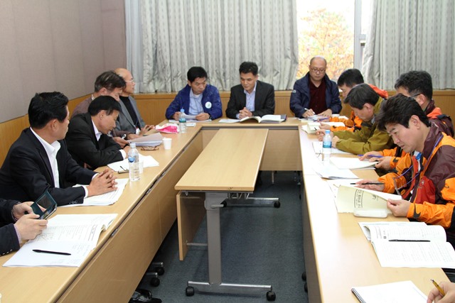 Members of the Gwangju 2015 Organising Committee have taken part in an Incheon 2014 Debriefing ©Gwangju 2015