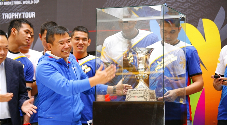 The FIBA World Cup Trophy Tour, seen here during a visit to Manila in the Philippines, was cited as as a key way to raise the profile of the event ©FIBA