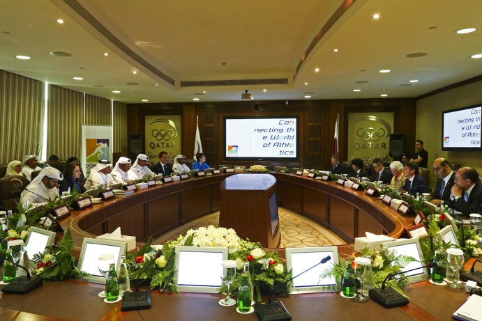 The IAAF Evaluation Commission discuss the Doha 2019 Bid with Qatari officials ©Doha 2019