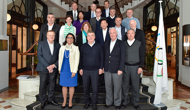 Thomas Bach and the rest of the IOC Executive Board pose following the conclusion of the two-day meeting in Montreux, where the recommendations were drawn up ©IOC/Christophe Moratal