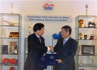AIBA President C K Wu has secured an CHF35 million investment deal to support the new APB ©AIBA