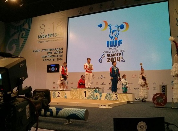 Deng Weng of China was crowned the overall women's 63kg world champion at the IWF World Championships in Almaty ©IWF/Twitter