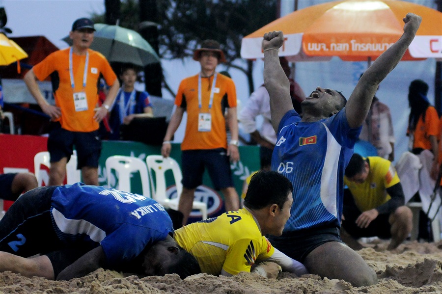 There was fiercely contested action on the opening day of action in kabaddi ©Phuket 2014