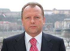 Marius Vizer has warned of the impact that the migration of judokas to other sports could have on judo ©IJF