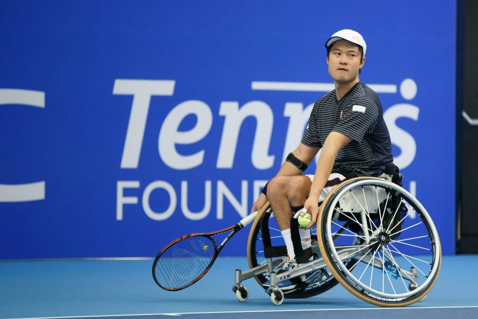 Paralympic champion Shingo Kunieda defeated Dutchman Maikel Scheffers in their Group A match ©NEC Wheelchair Tennis Masters