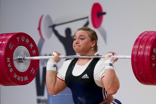Tatiana Kashirina set five world records on her way to gold at the Weightlifting World Championships ©Getty Images