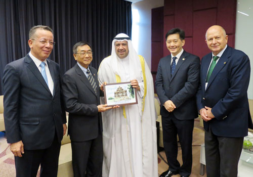 The ACOLOP delegation posing with ANOC President Sheikh Ahmad after their meeting in Bangkok ©ACOLOP