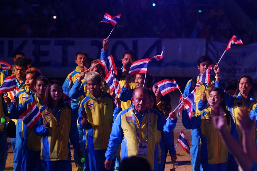 The medal table topping delegation from Thailand parade to a loud reception during the Closing Ceremony ©Phuket 2014