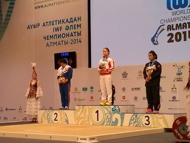 China's Mengrong Deng missed a gold medal in both the snatch and the clean-and-jerk in the women's 58 kilogram, but won the overall title at the World Weightlifting Championships in Almaty ©IWF