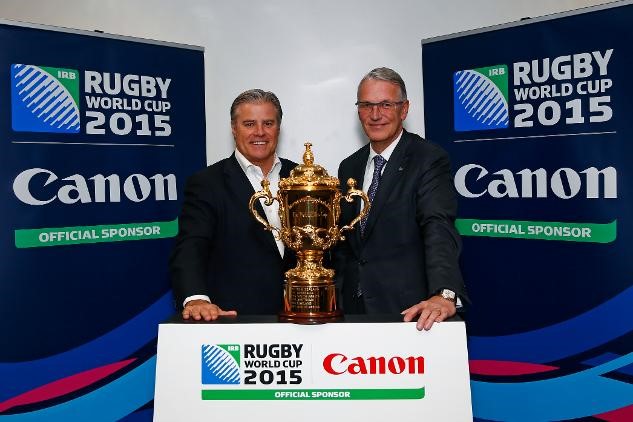 World Rugby chief executive Brett Gosper (left) with Rokus van Iperen, President of Canon Europe, Middle East, Africa ©Eddie Keogh/Canon Explorer