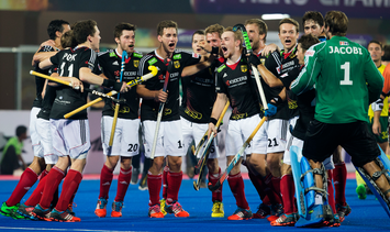 Germany celebrate semi-final victory over Australia ©FIH/Koen Suyk