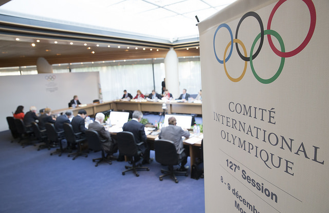 WADA chairman Sir Craig Reedie addressed the IOC Executive Board today about the Russian drugs crisis ©IOC