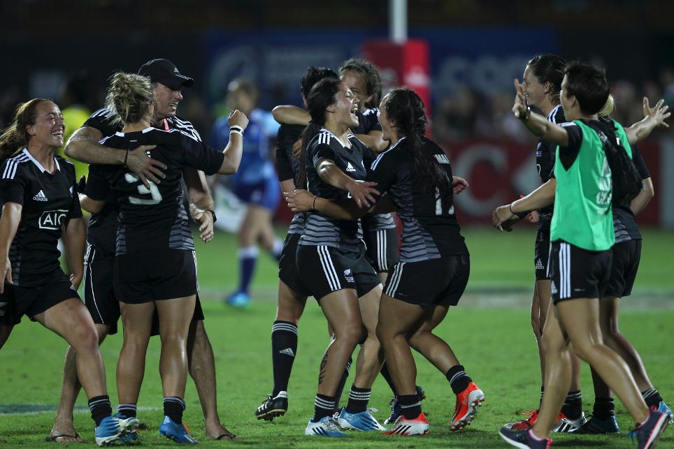 New Zealand celebrate their narrow victory over Australia in the World Rugby Sevens final ©World Rugby