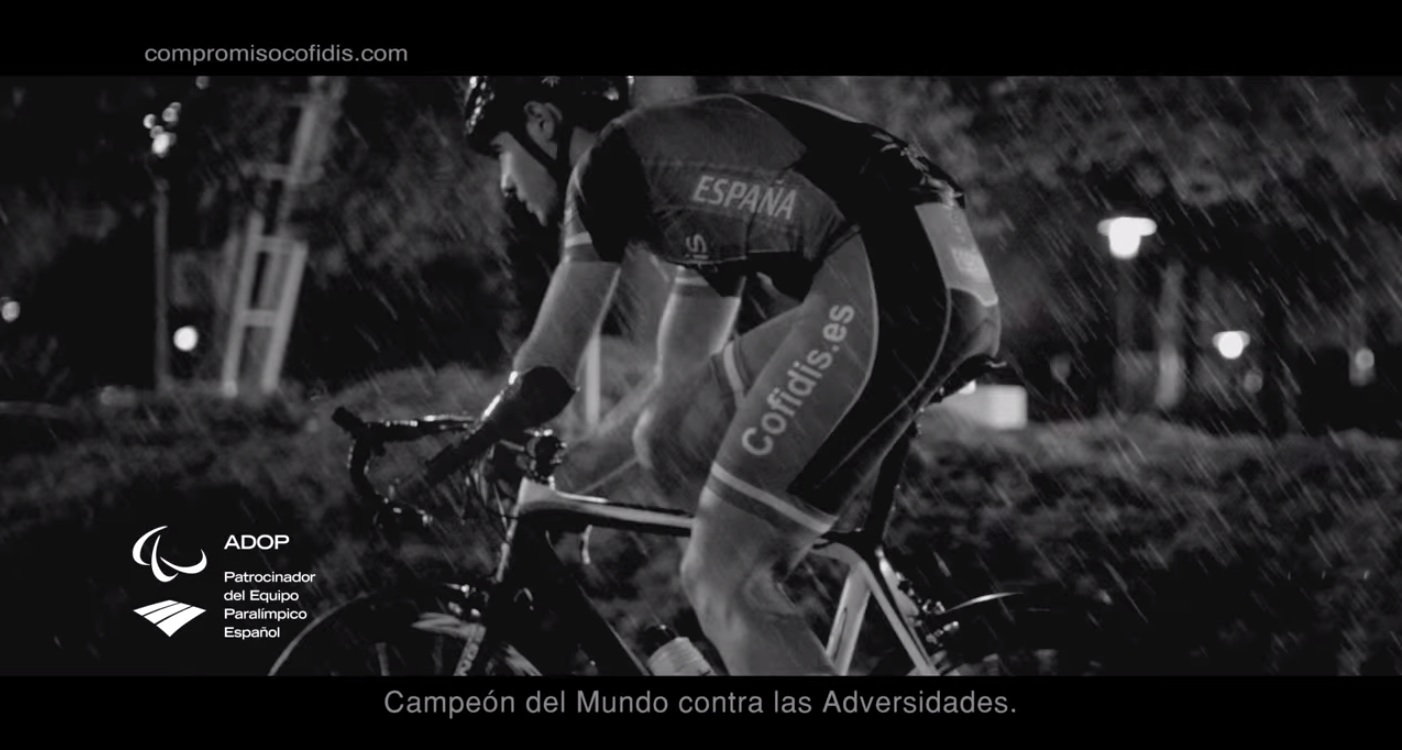 Paralympic champion Alfonso Cabello stars in a new advert for Cofidis ©YouTube