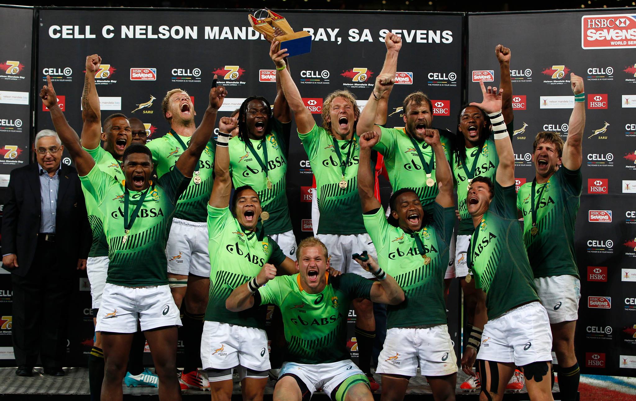 South Africa have defeated New Zealand to retain their home Sevens World Series title ©World Rugby Sevens Series