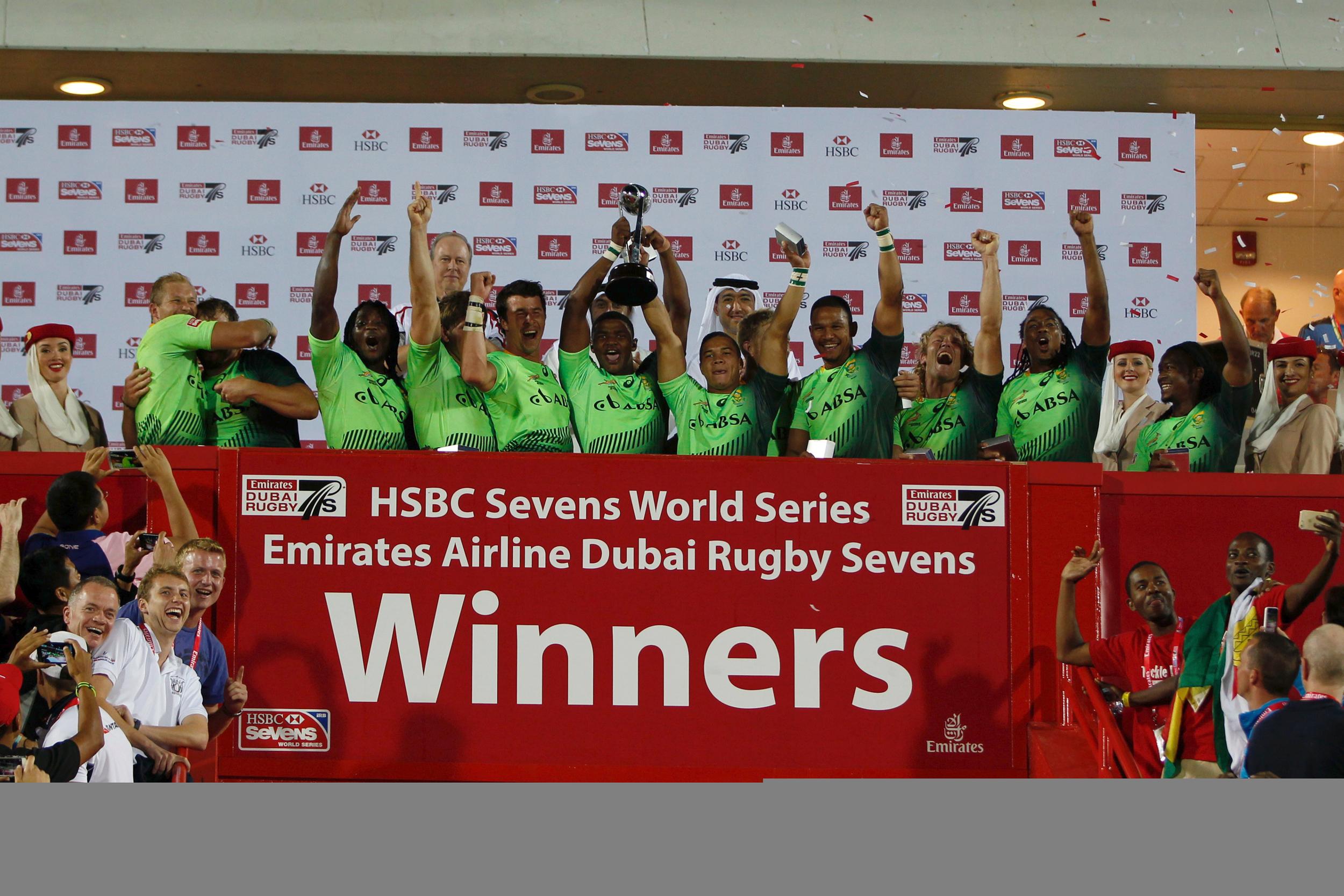 South Africa over powered Australia to cruise to a 33-7 victory in the Emirates Airline Dubai Sevens Cup ©WorldRugby