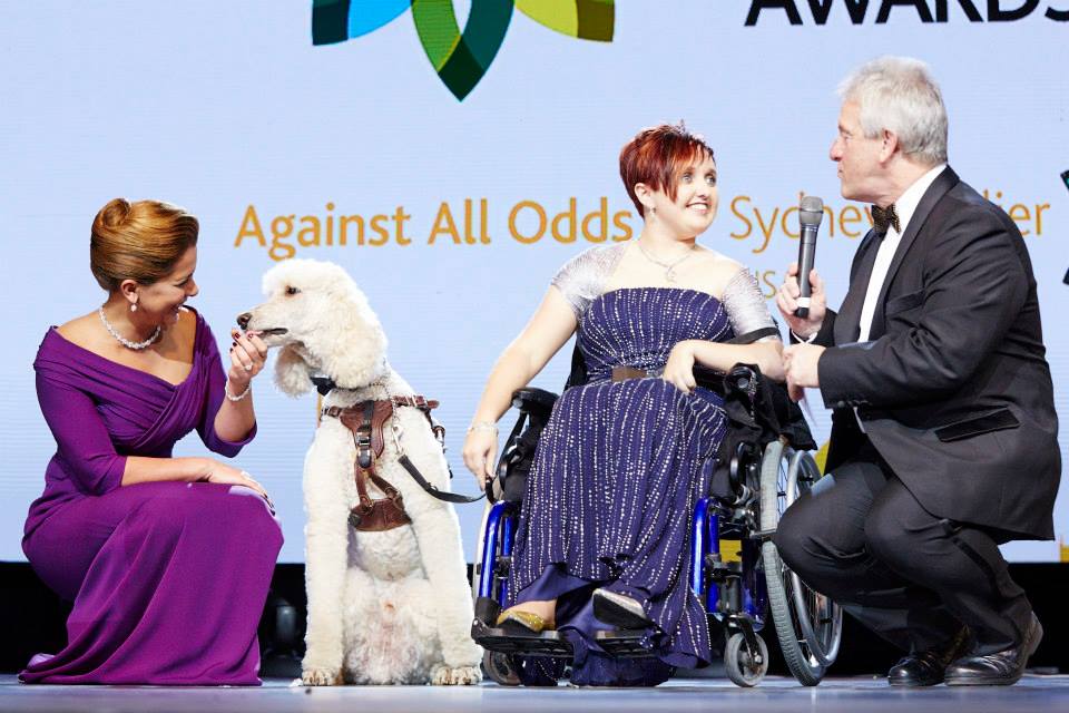 Sydney Collier said it meant even more to her to have Journey by her side to accept the "Against All Odds Award" ©FEI