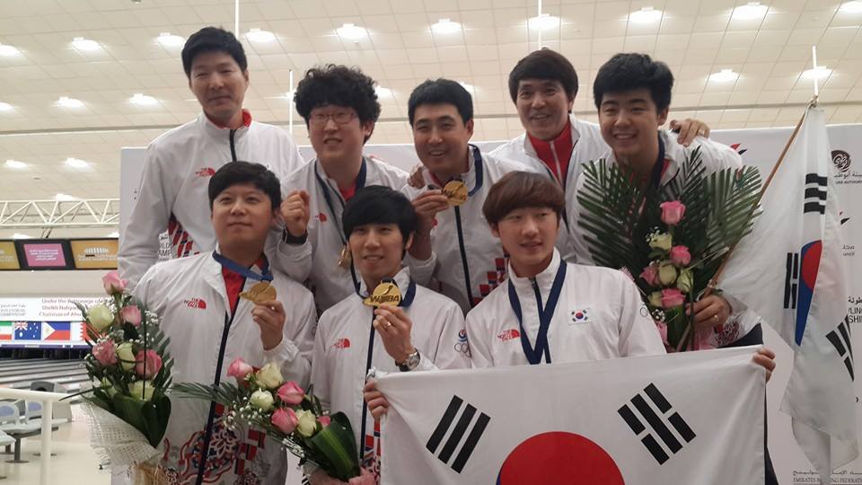 The South Korean team celebrate their gold medal winning success ©ITG