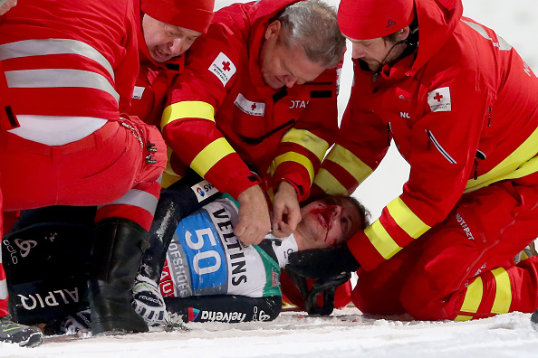 Simon Ammann was left unconcious after crashing at the FIS Four Hills Tournament ©Getty Images