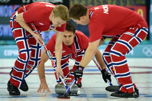 Thomas Ulsrud and his Norwegian team entertained the crowd during their superb 8-3 victory over Canadian Olympic champion Brad Jacobs ©Getty Images